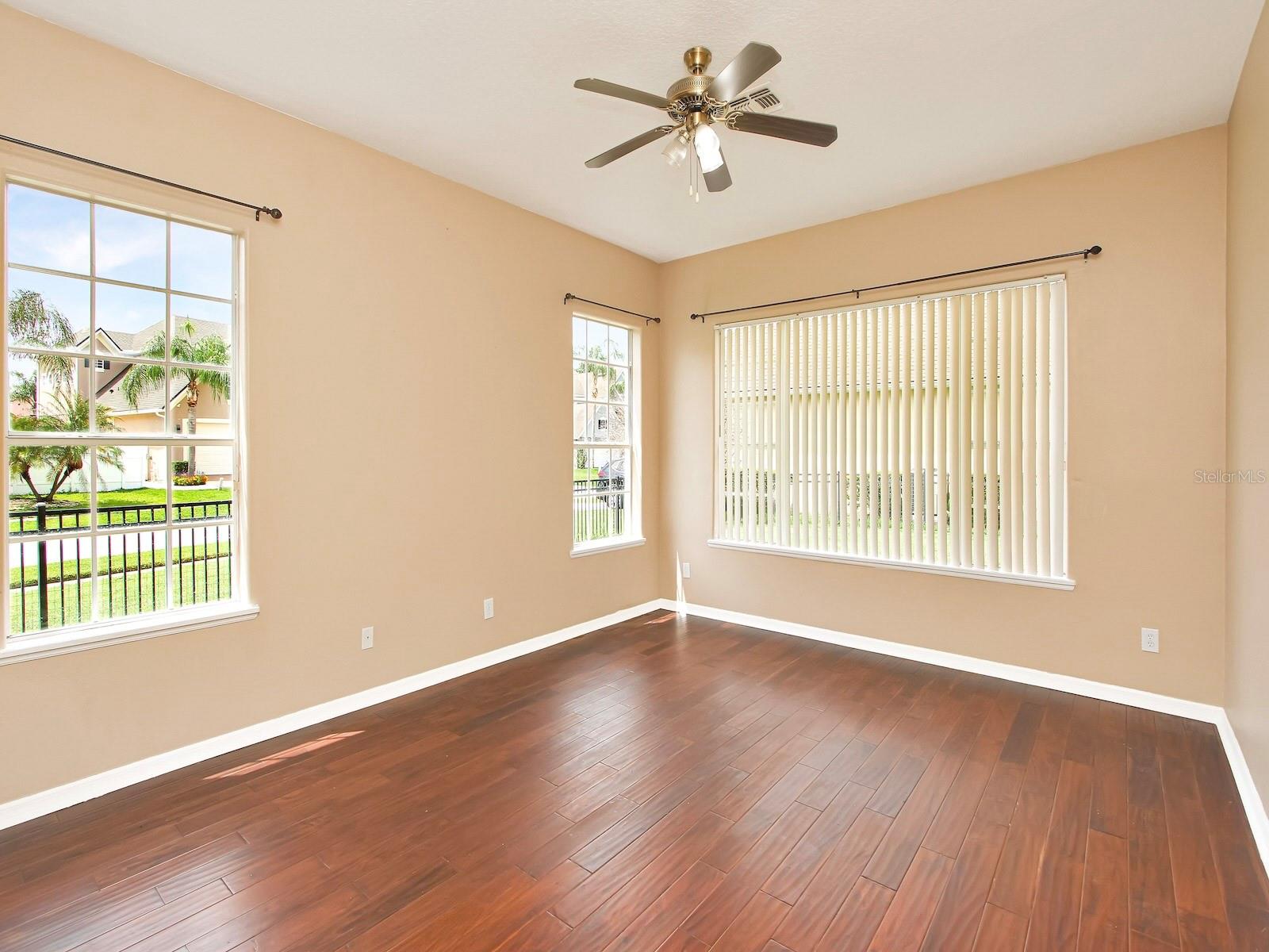 930 Spring Oak Cir Property Photo 17