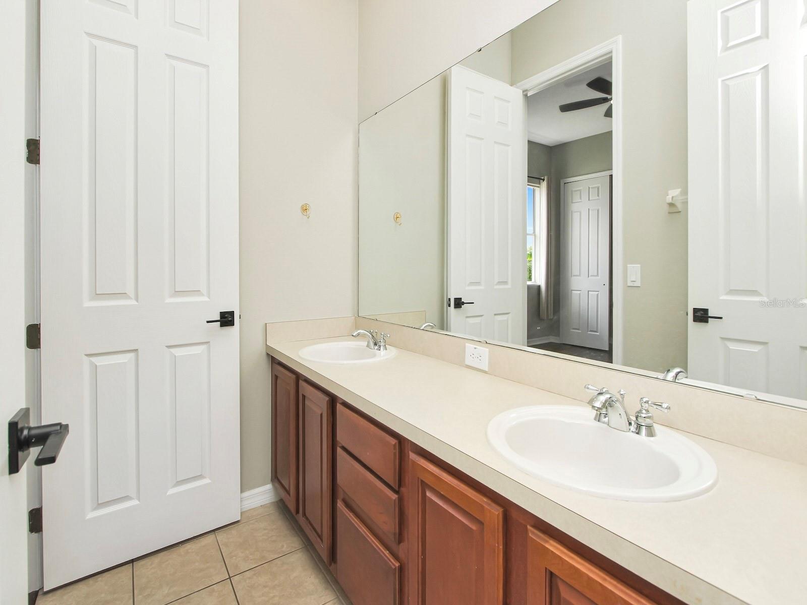 930 Spring Oak Cir Property Photo 20