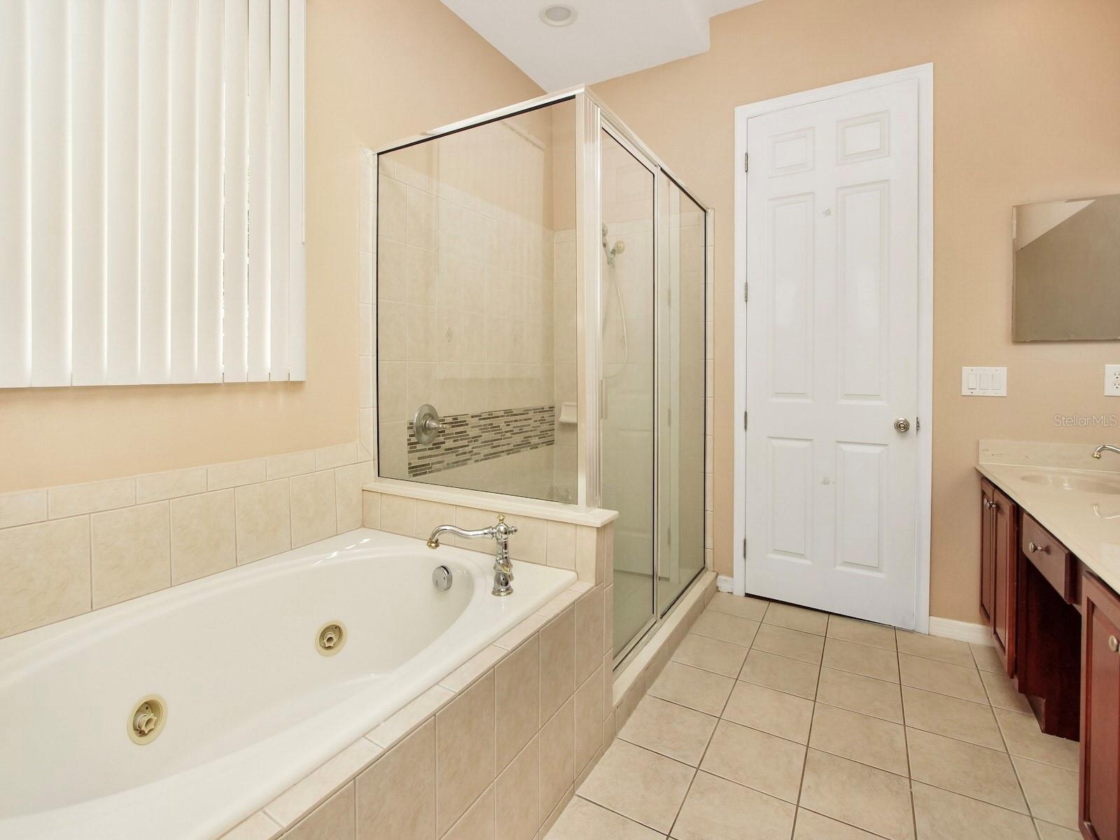 930 Spring Oak Cir Property Photo 21