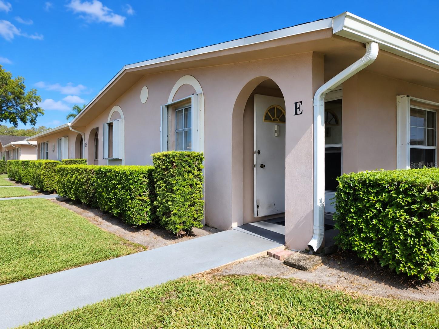 2784 Dudley Dr #e Property Photo 3