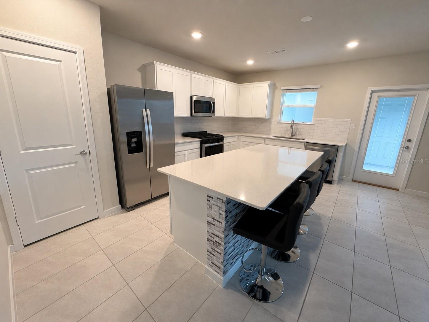 4086 Lush View Dr Property Photo 17
