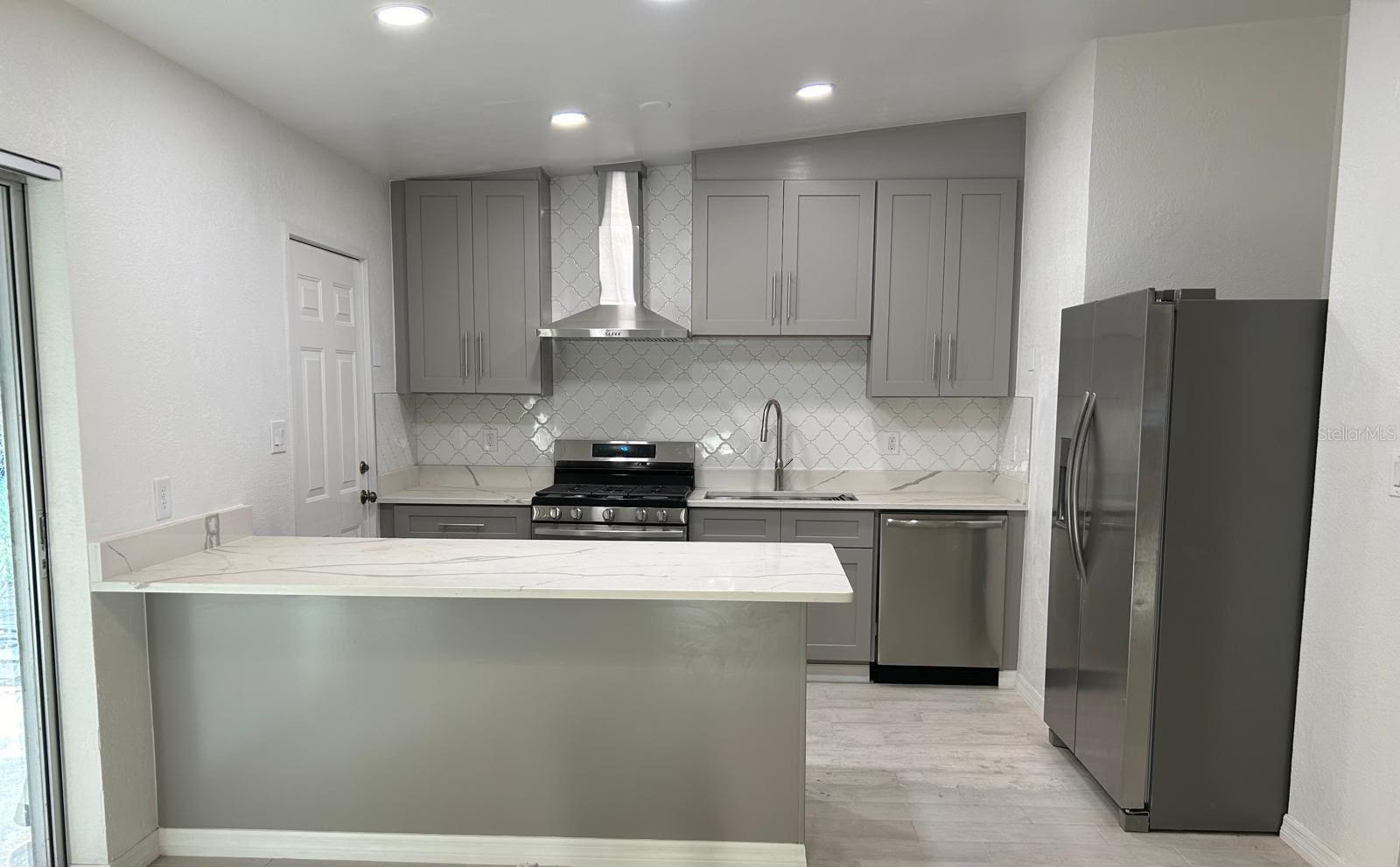 1838 Colton Dr Property Photo 3