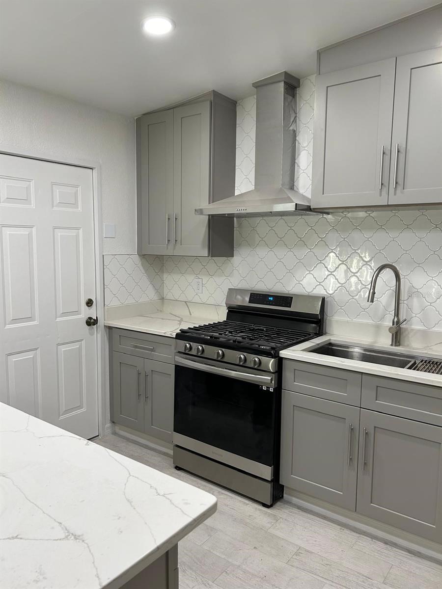 1838 Colton Dr Property Photo 4