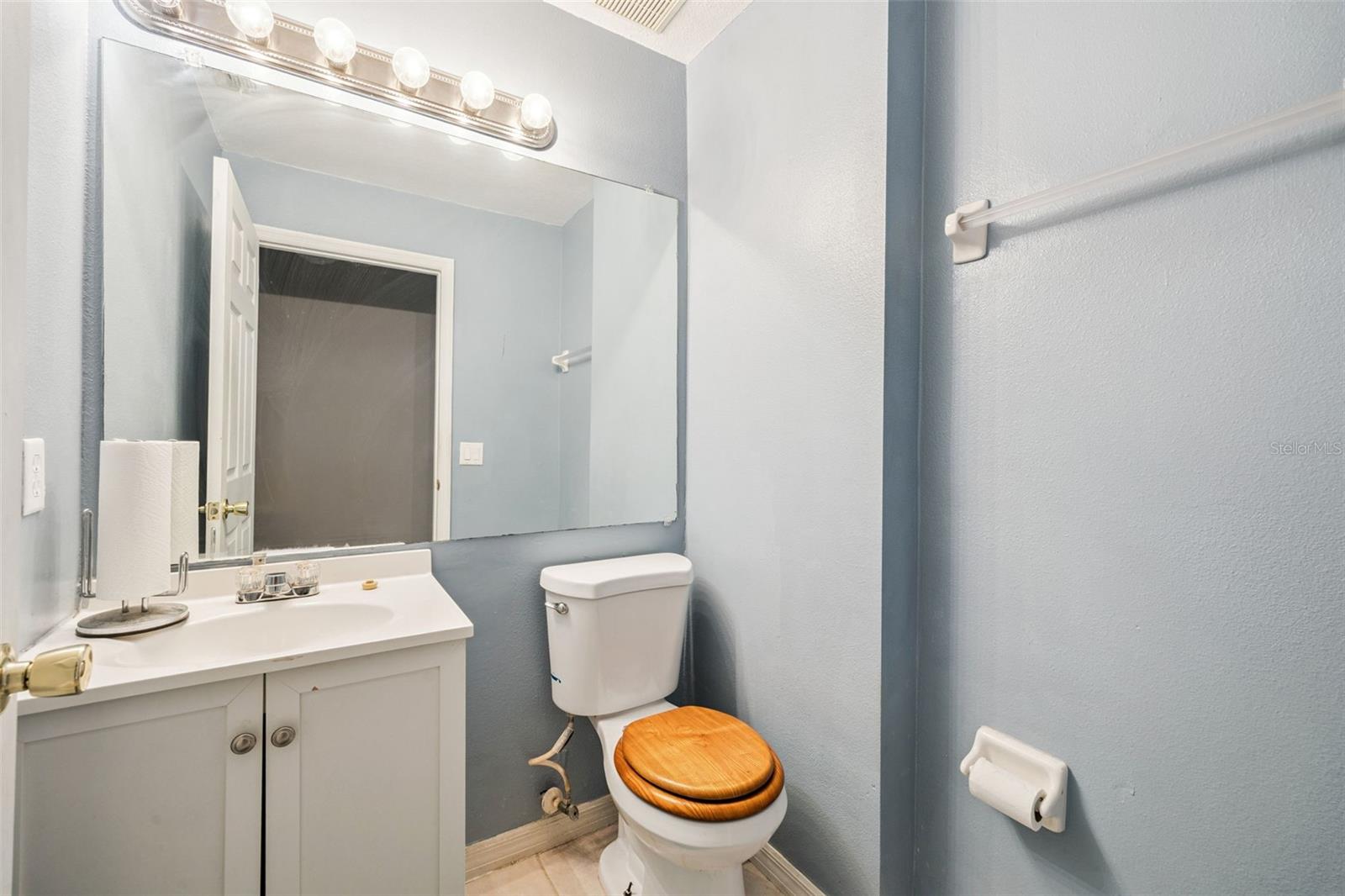 726 Oxford Dr Property Photo 27