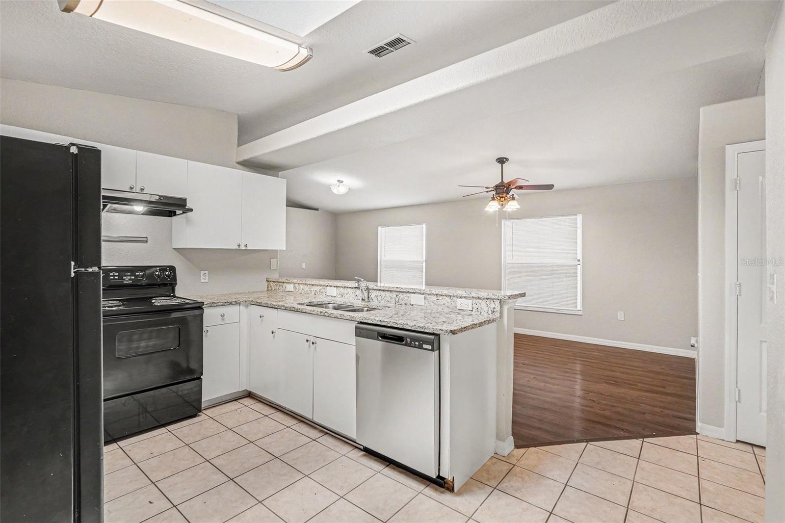 23110 Dover Dr Property Photo 4