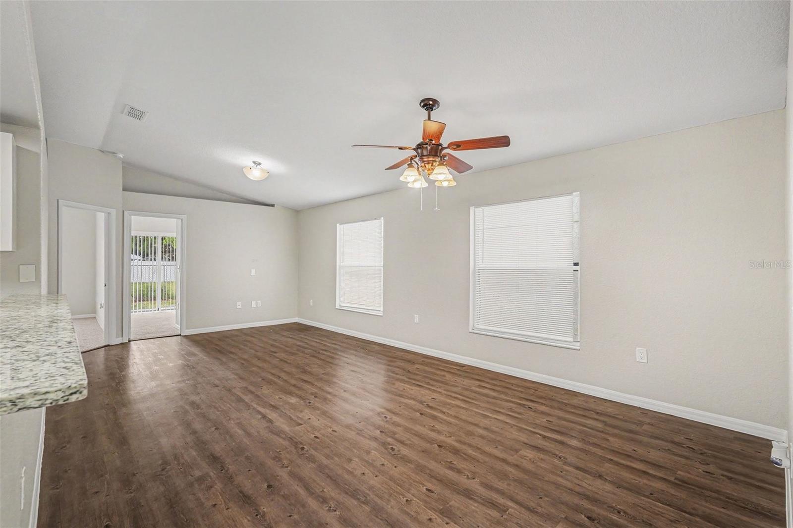 23110 Dover Dr Property Photo 10