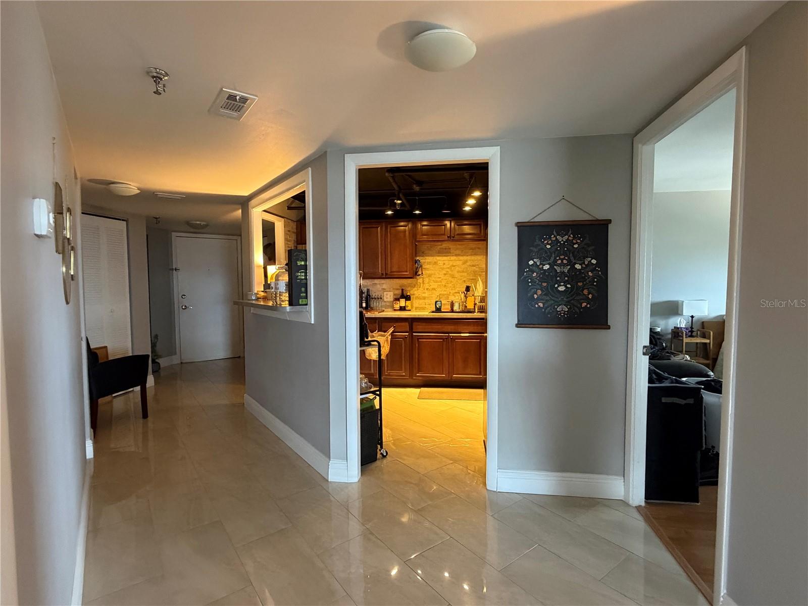 400 E Colonial Dr #1604 Property Photo 2