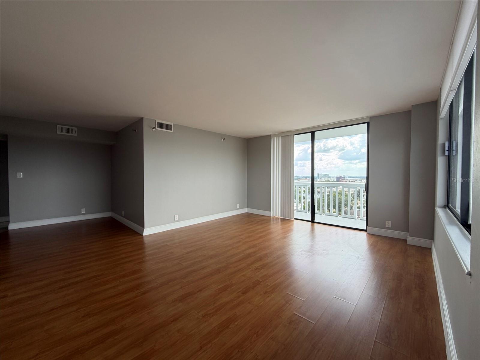 400 E Colonial Dr #1604 Property Photo 6
