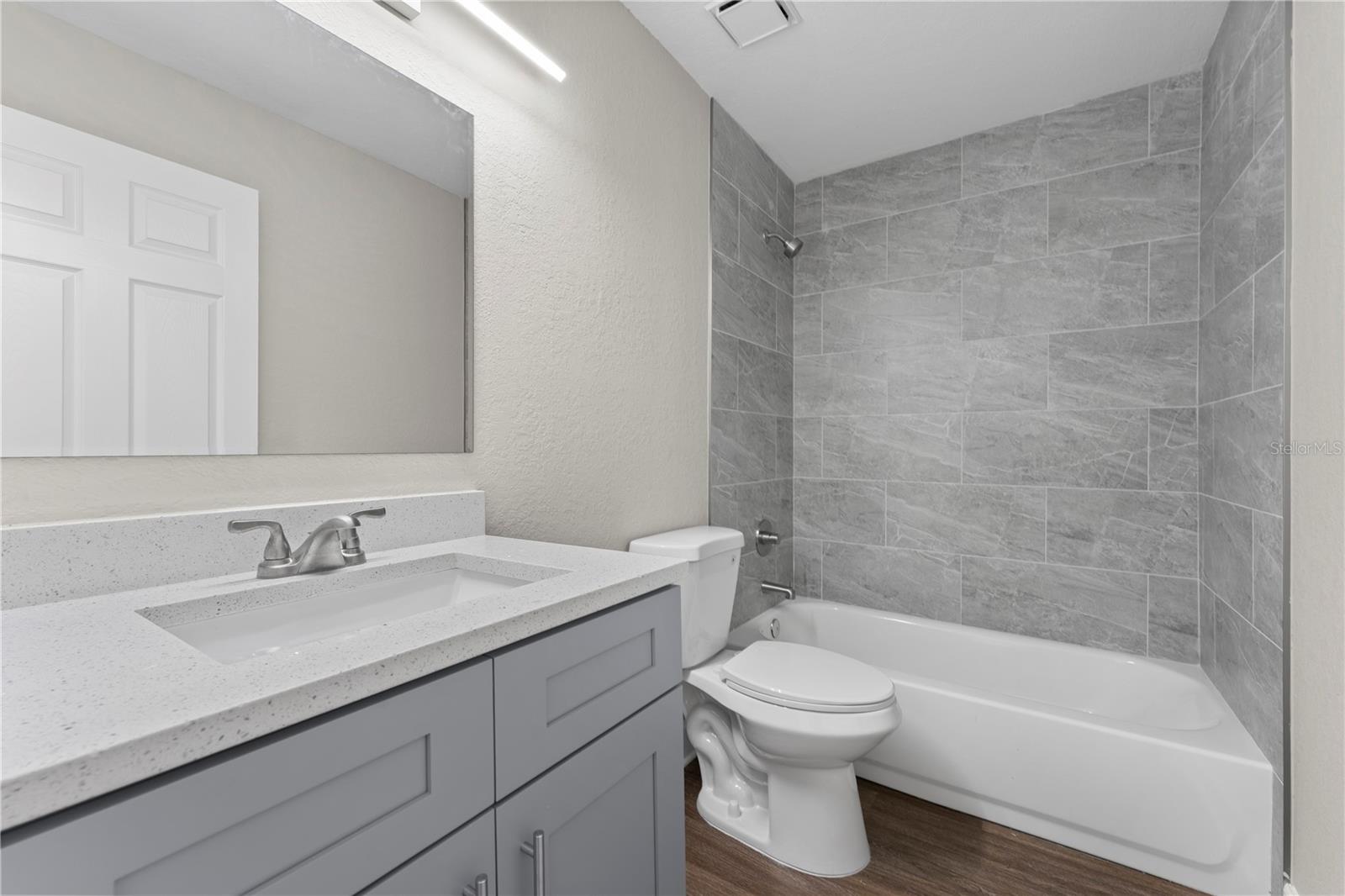 2508 Woodgate Blvd #105 Property Photo 22