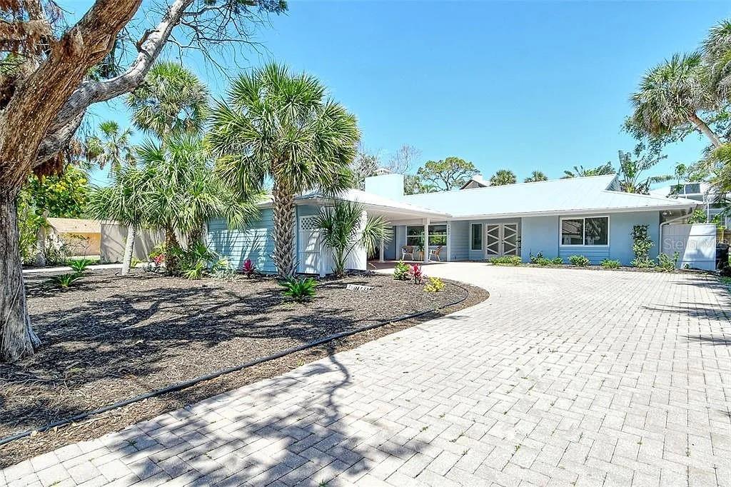 4852 Featherbed Ln Property Photo 2