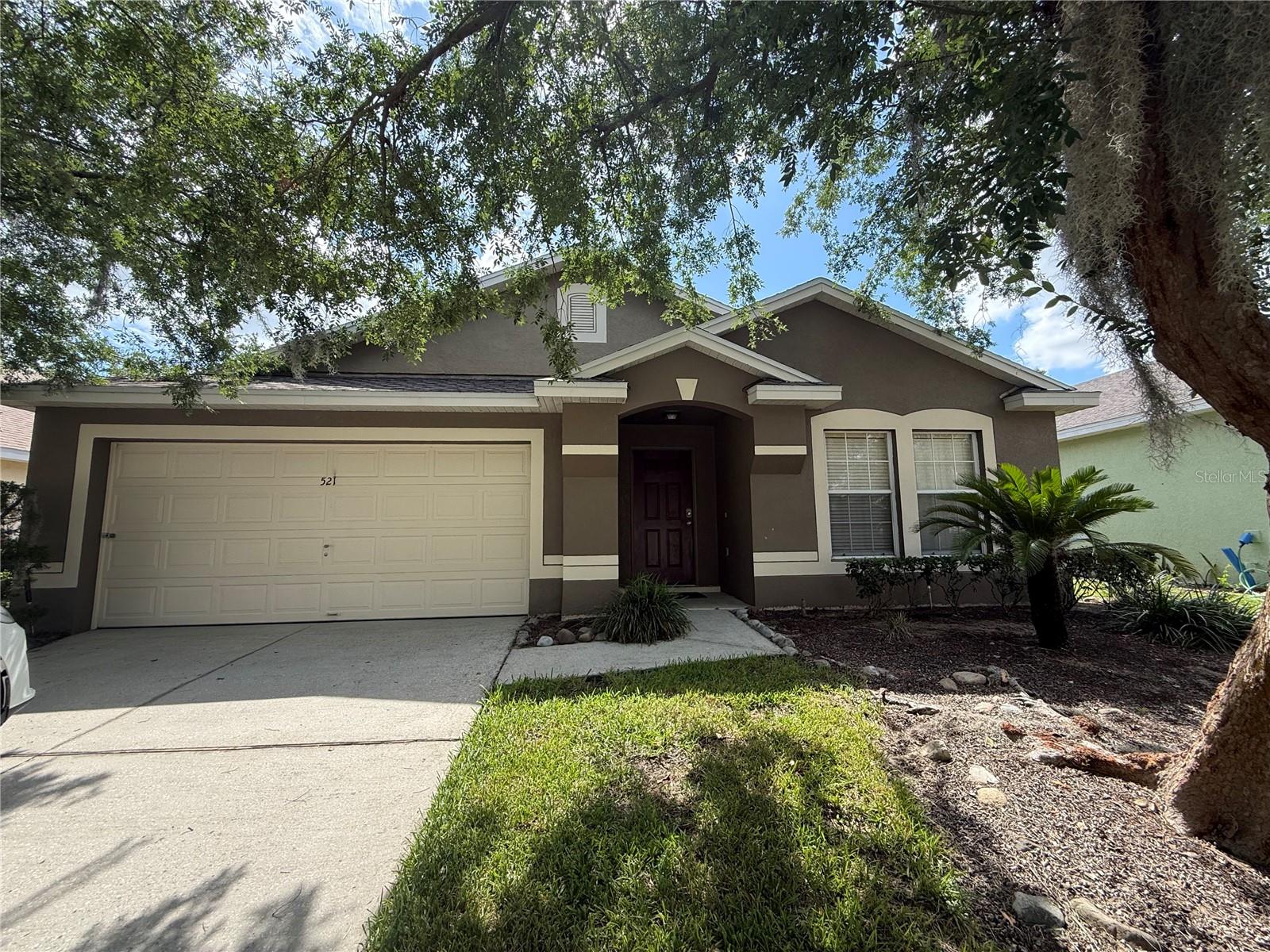 521 Castlemain Cir Property Photo 1