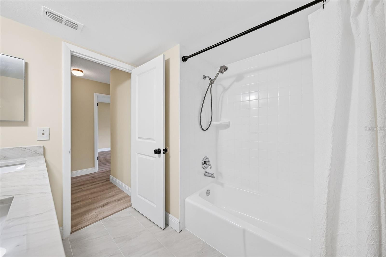 7525 Lodge Pole Trl Property Photo 20