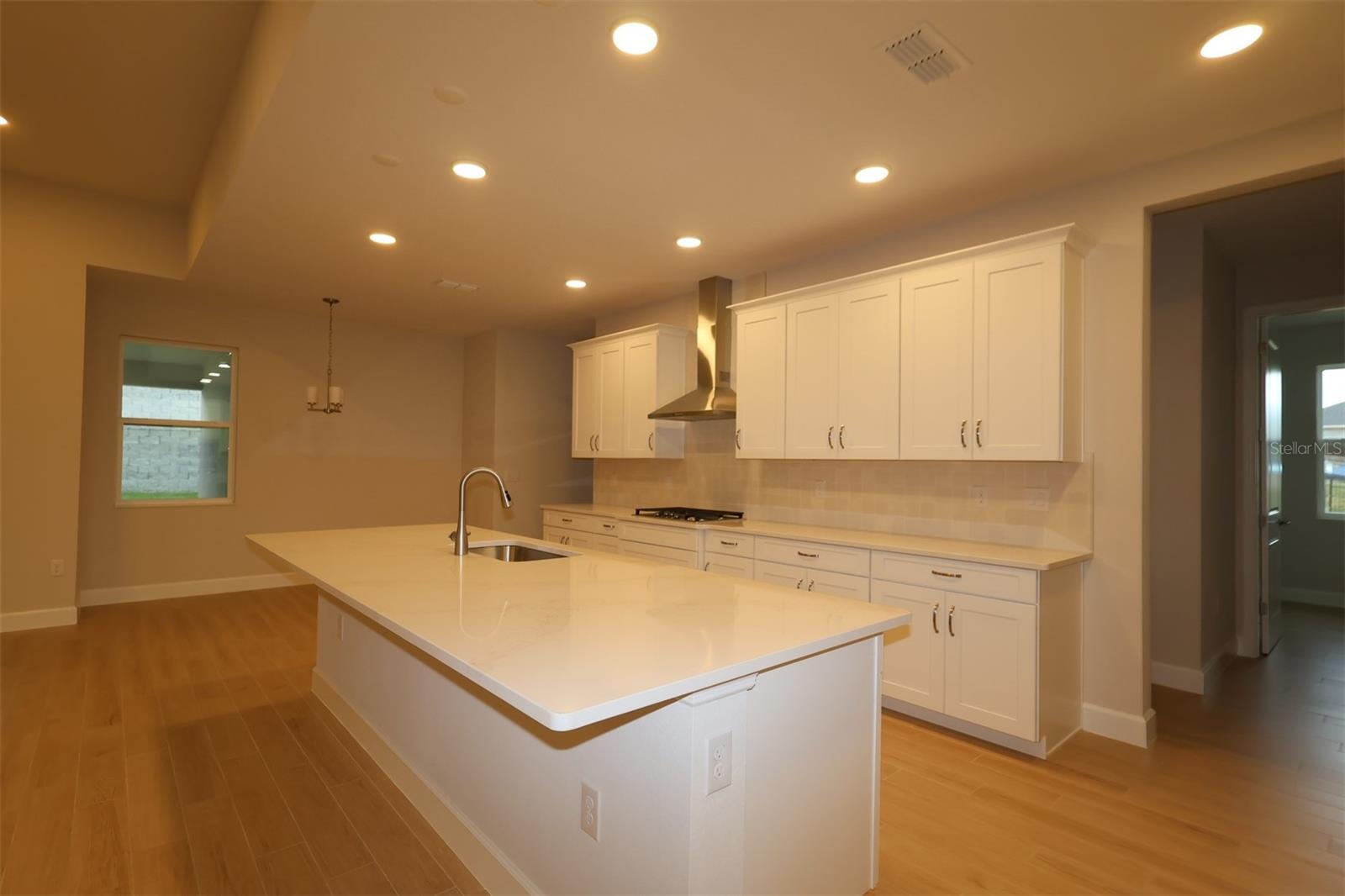 3223 Roseville Dr Property Photo 6
