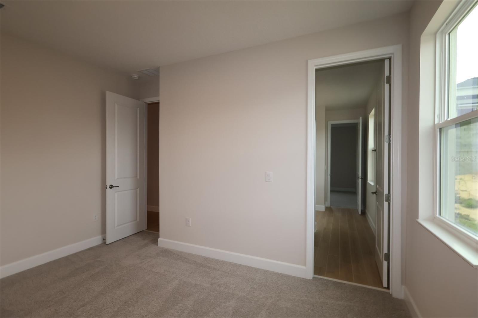 3223 Roseville Dr Property Photo 11