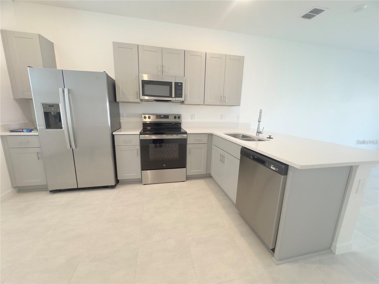 2852 Skyline Loop Property Photo 2