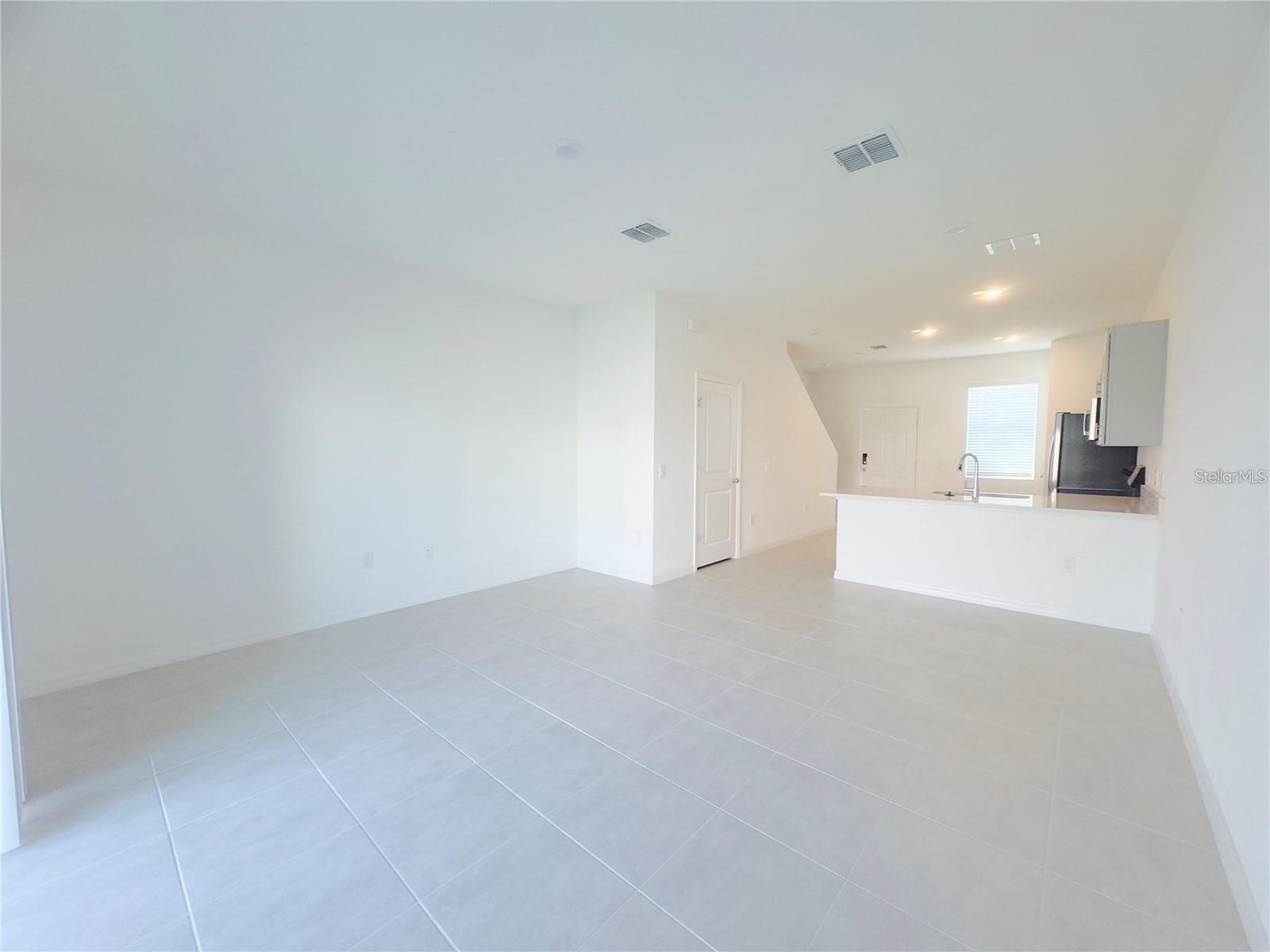 2852 Skyline Loop Property Photo 3
