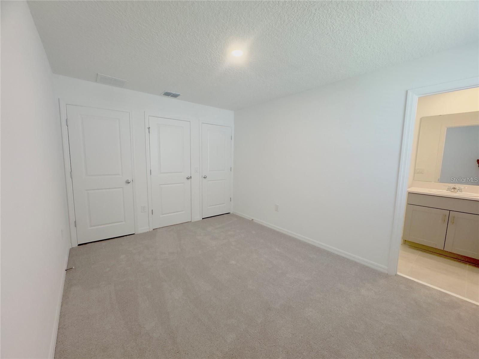 2852 Skyline Loop Property Photo 4