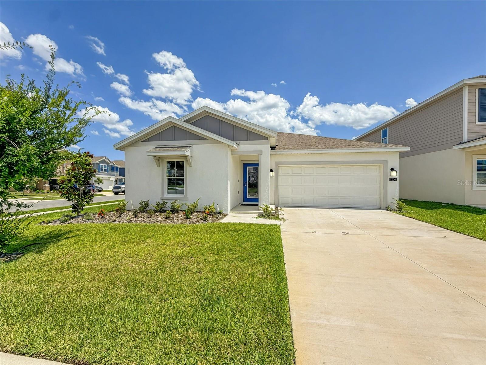 1104 Tyler Loop Property Photo 1