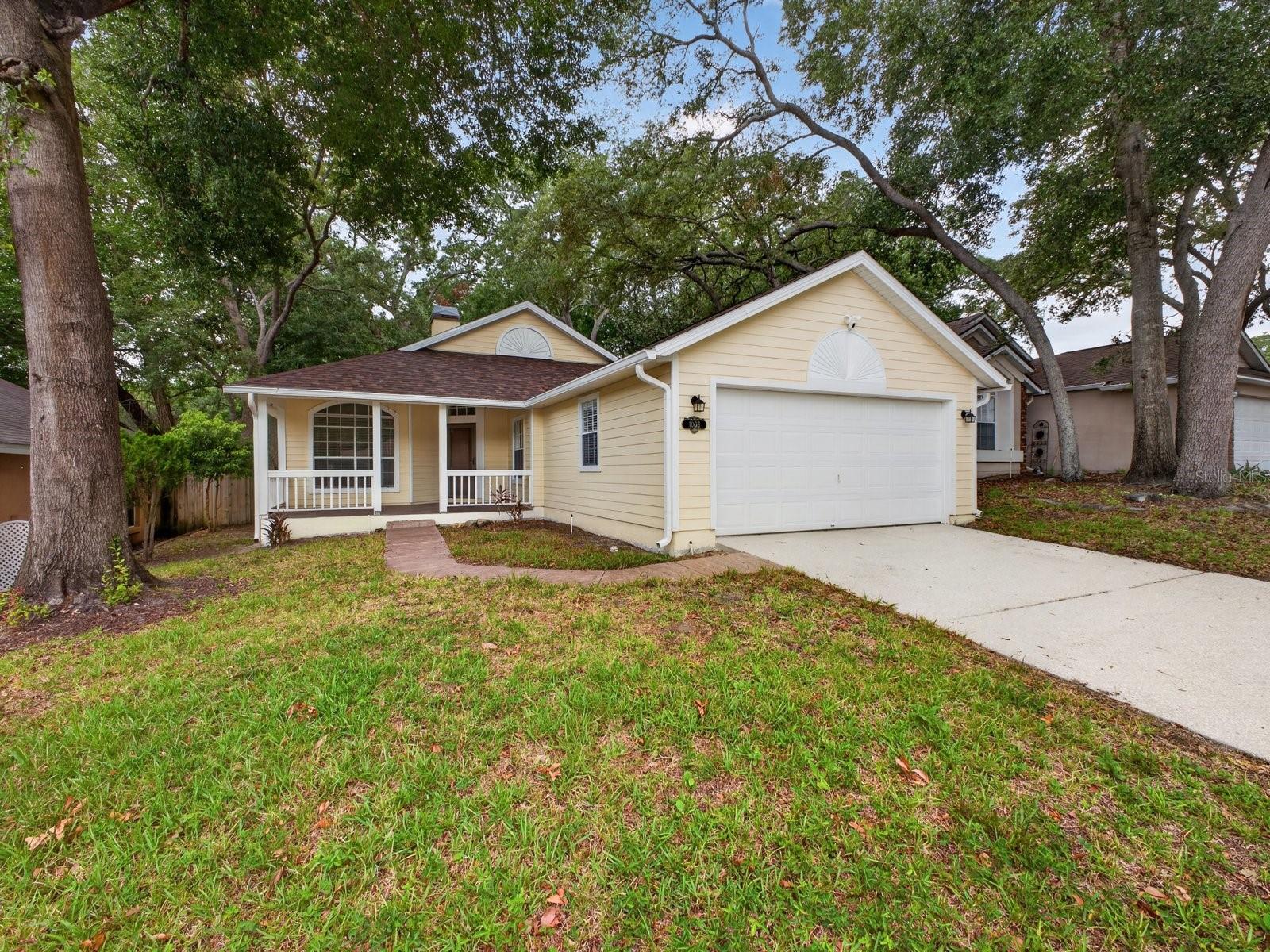 1008 Royal Oaks Dr Property Photo 1