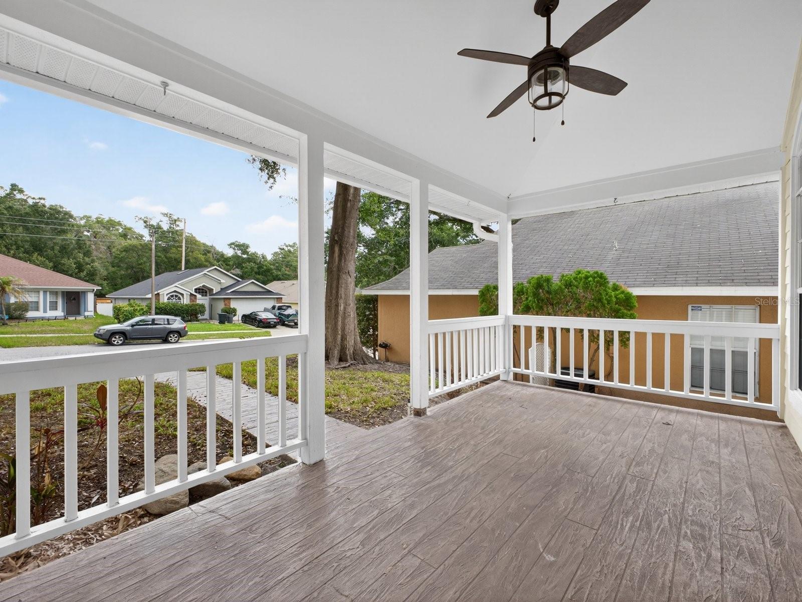1008 Royal Oaks Dr Property Photo 4