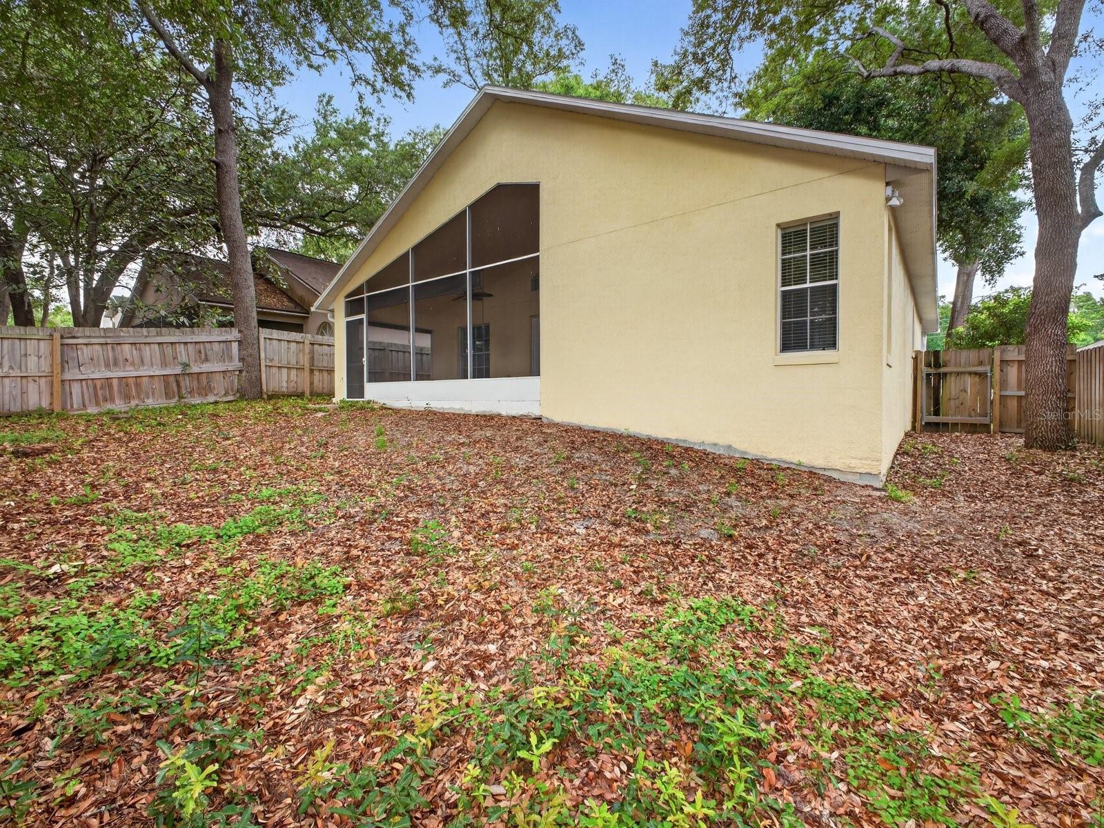 1008 Royal Oaks Dr Property Photo 23