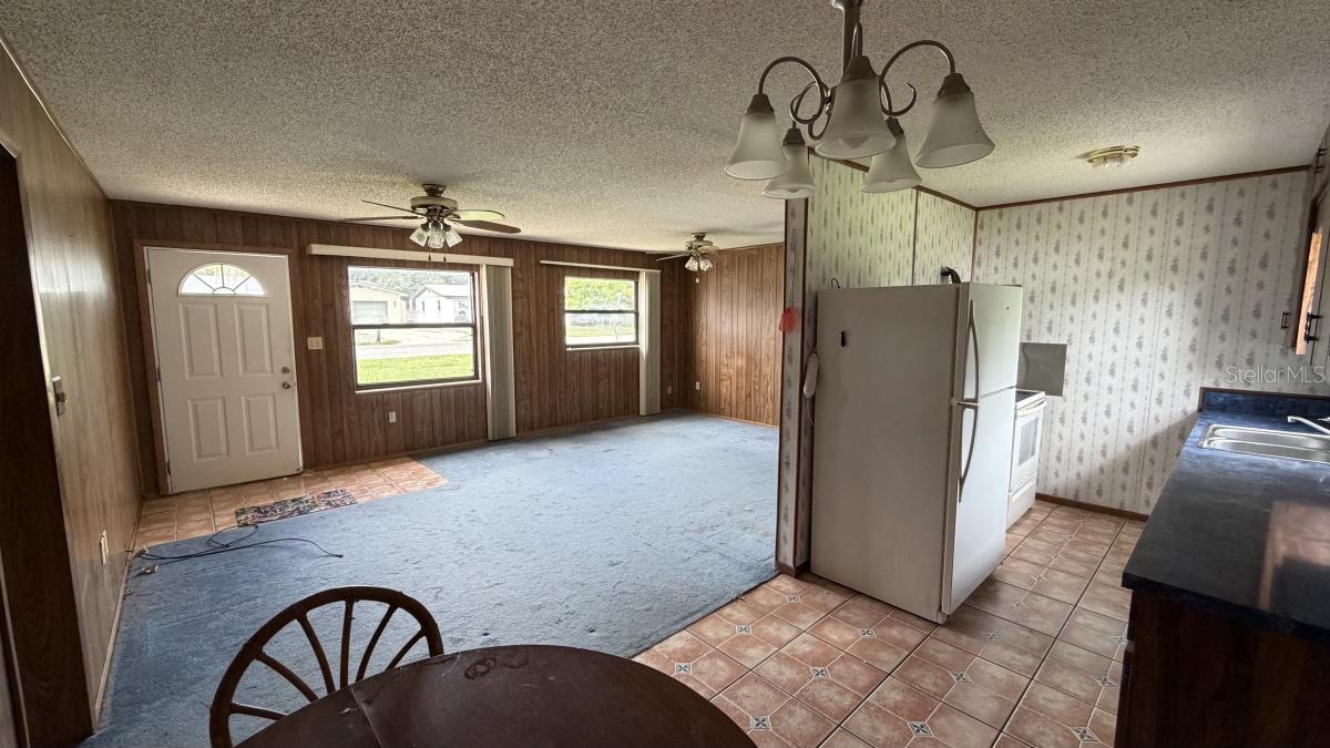 1004 Wurst Rd Property Photo 17