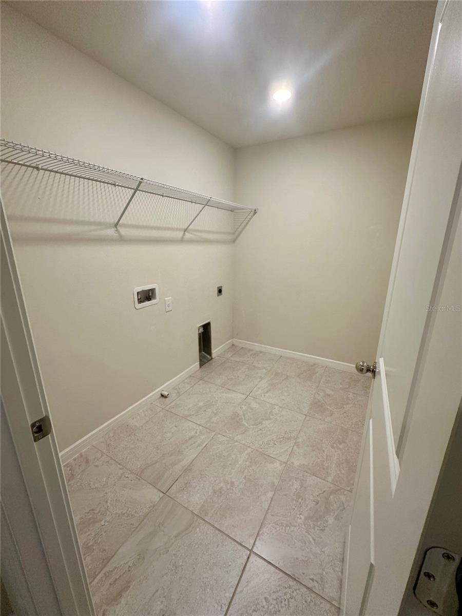 1261 Regal King Dr Property Photo 15