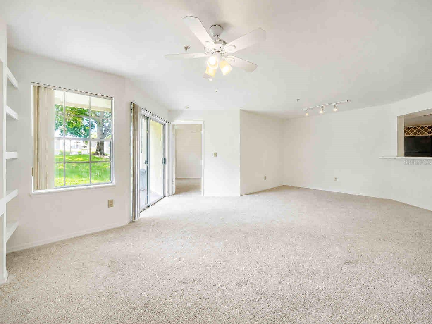 7270 Westpointe Blvd #910 Property Photo 5