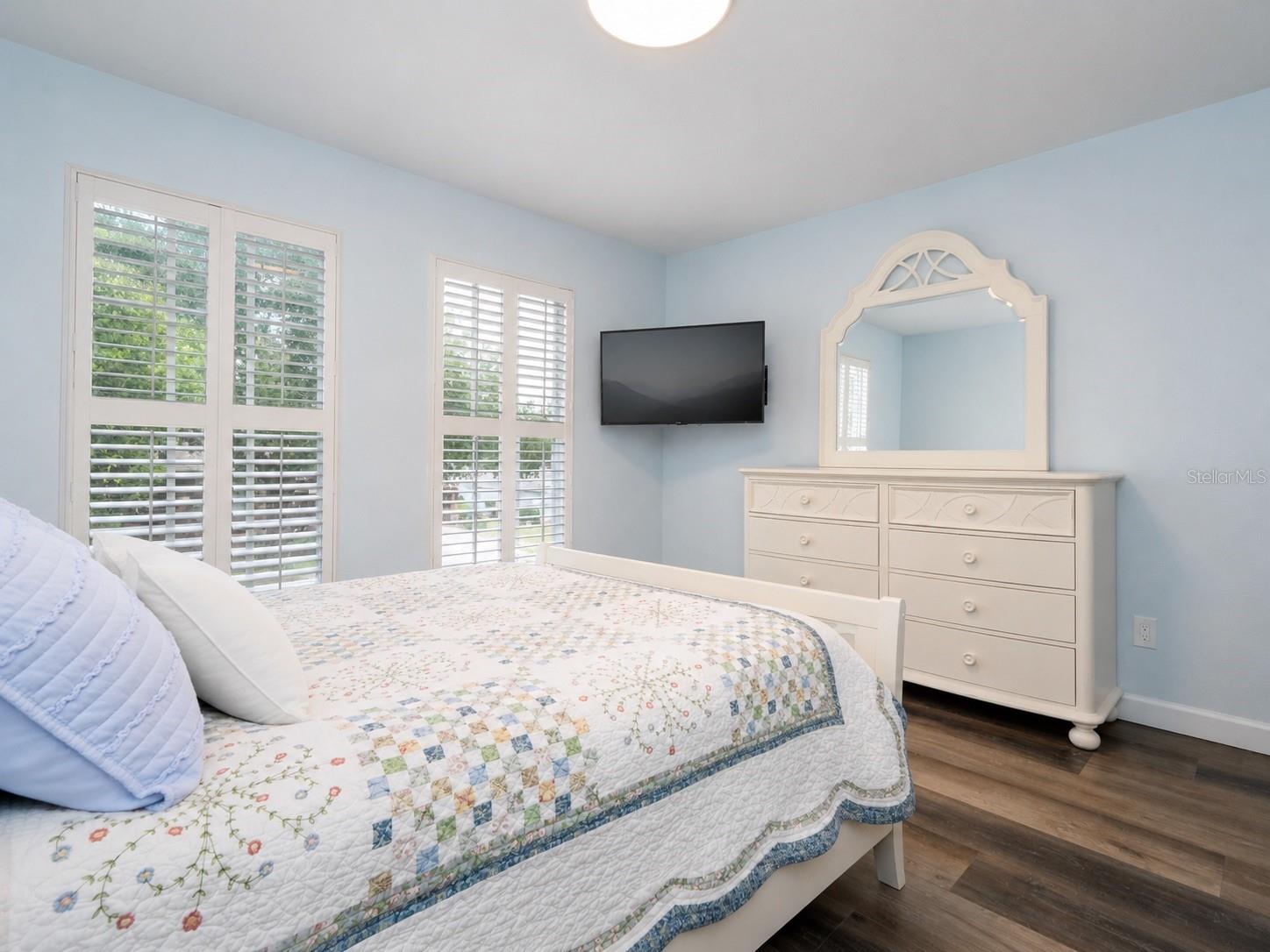 2106 Stillington St Property Photo 55