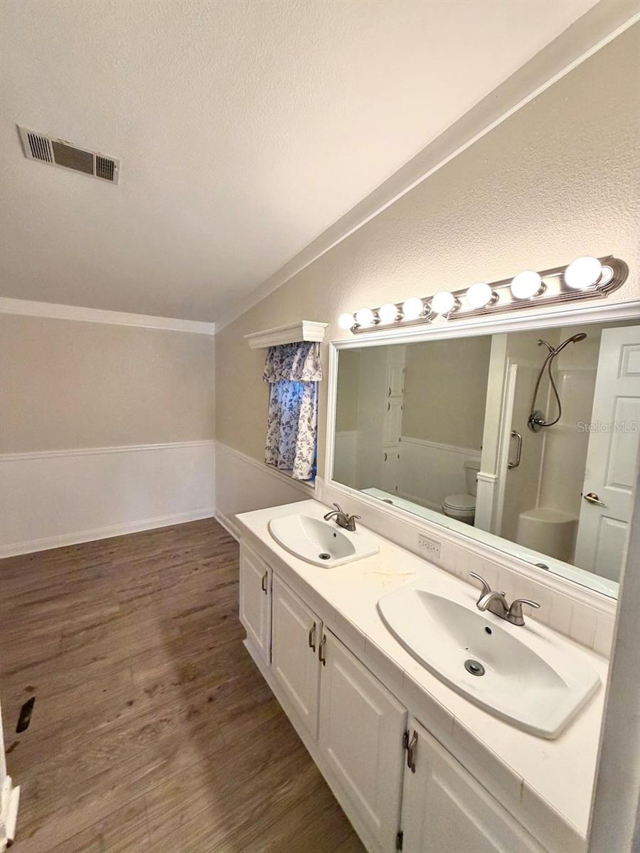 3217 Nw 64th St Property Photo 7