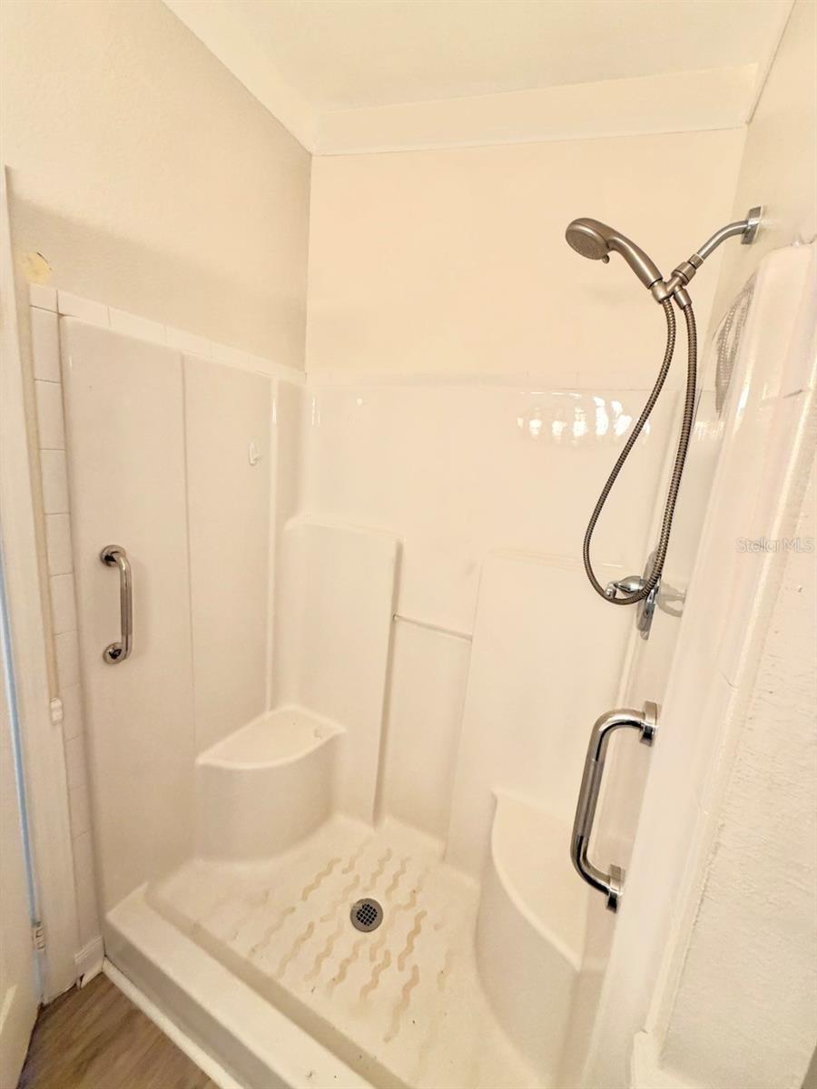 3217 Nw 64th St Property Photo 8