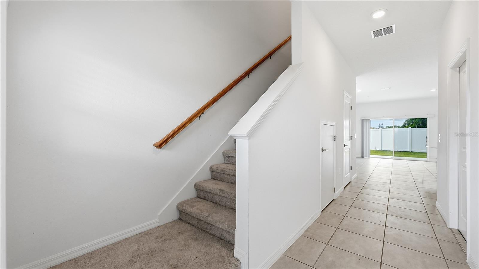 4790 Revolutionary Way Property Photo 4