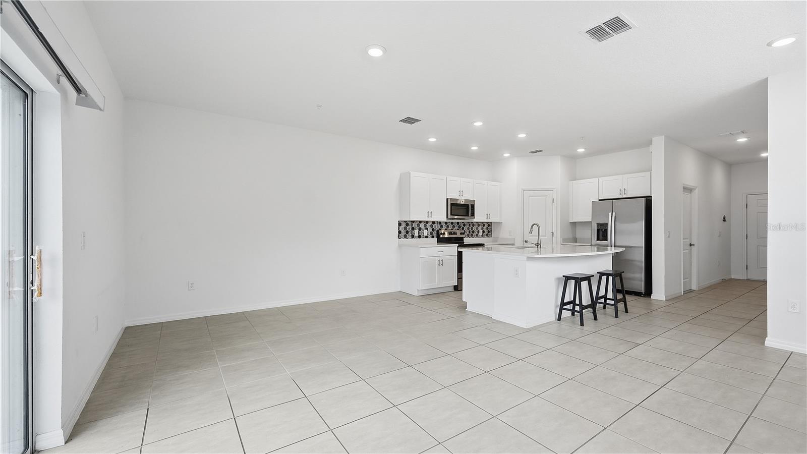 4790 Revolutionary Way Property Photo 11