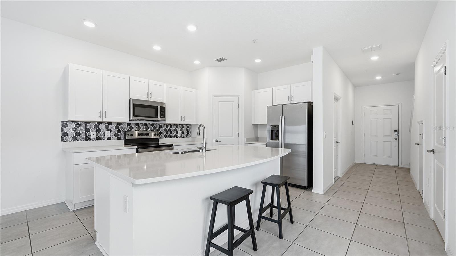 4790 Revolutionary Way Property Photo 13