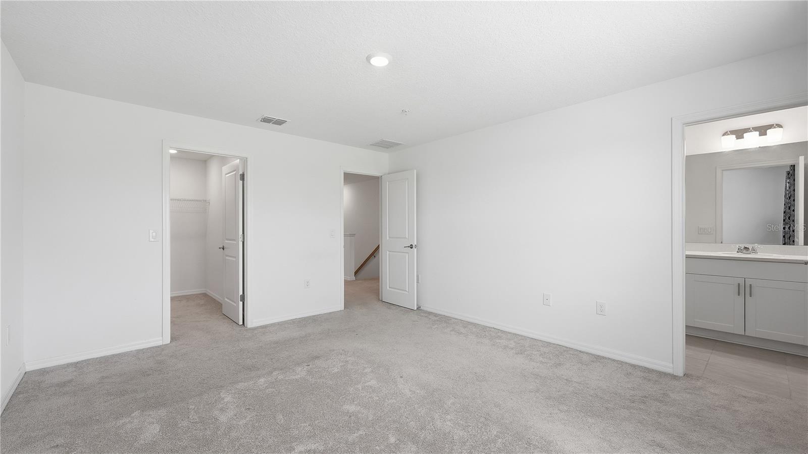 4790 Revolutionary Way Property Photo 19