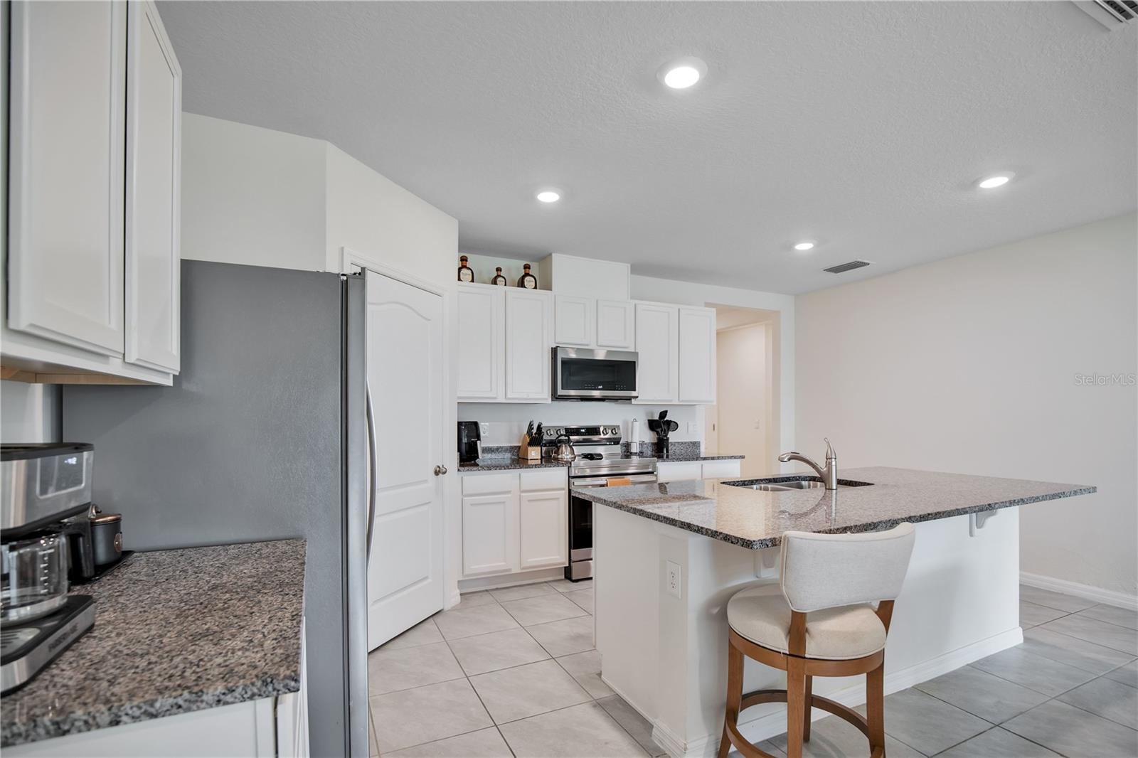 3768 Botanical Way Property Photo 14