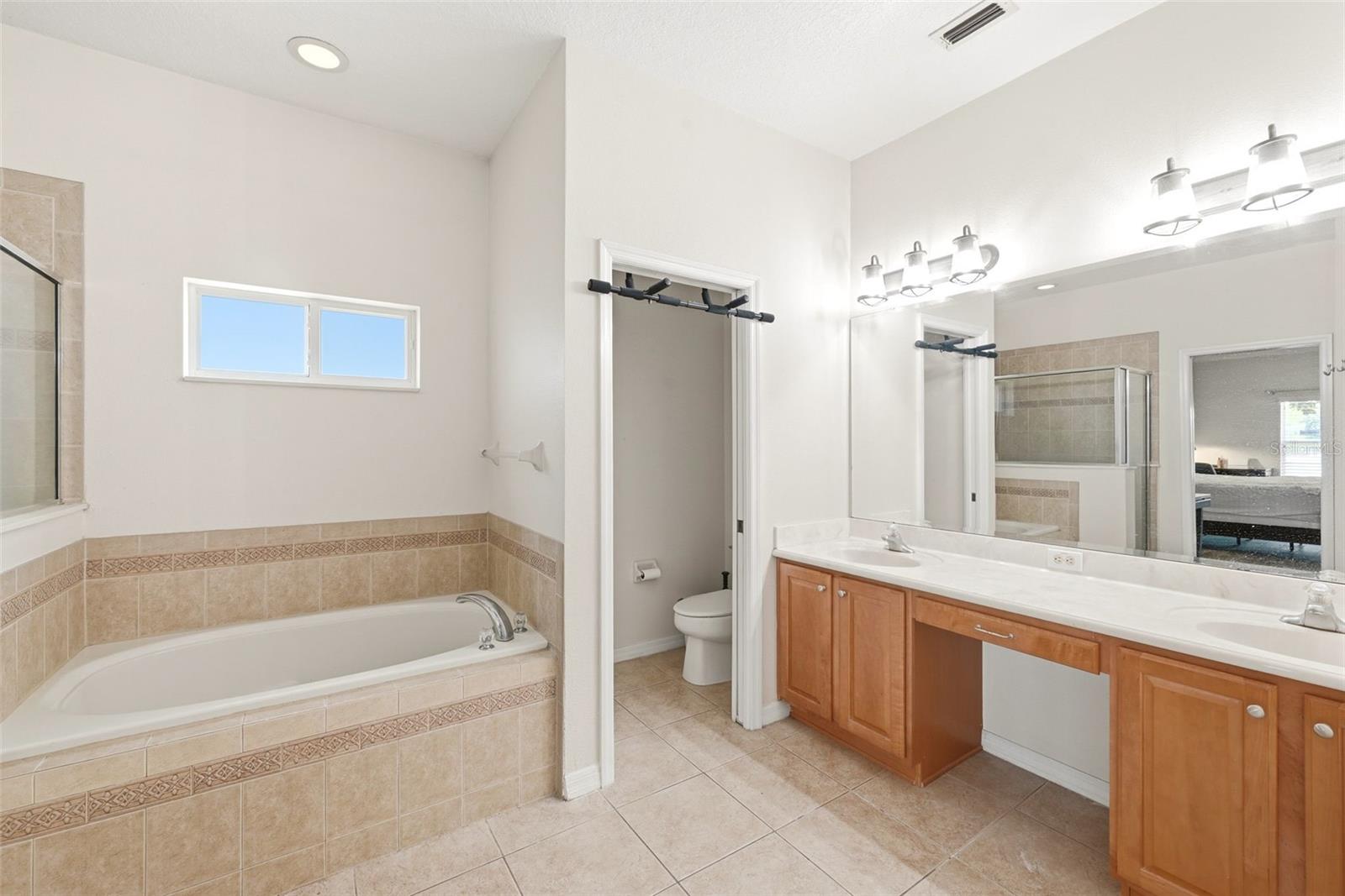 14620 Cableshire Way Property Photo 32