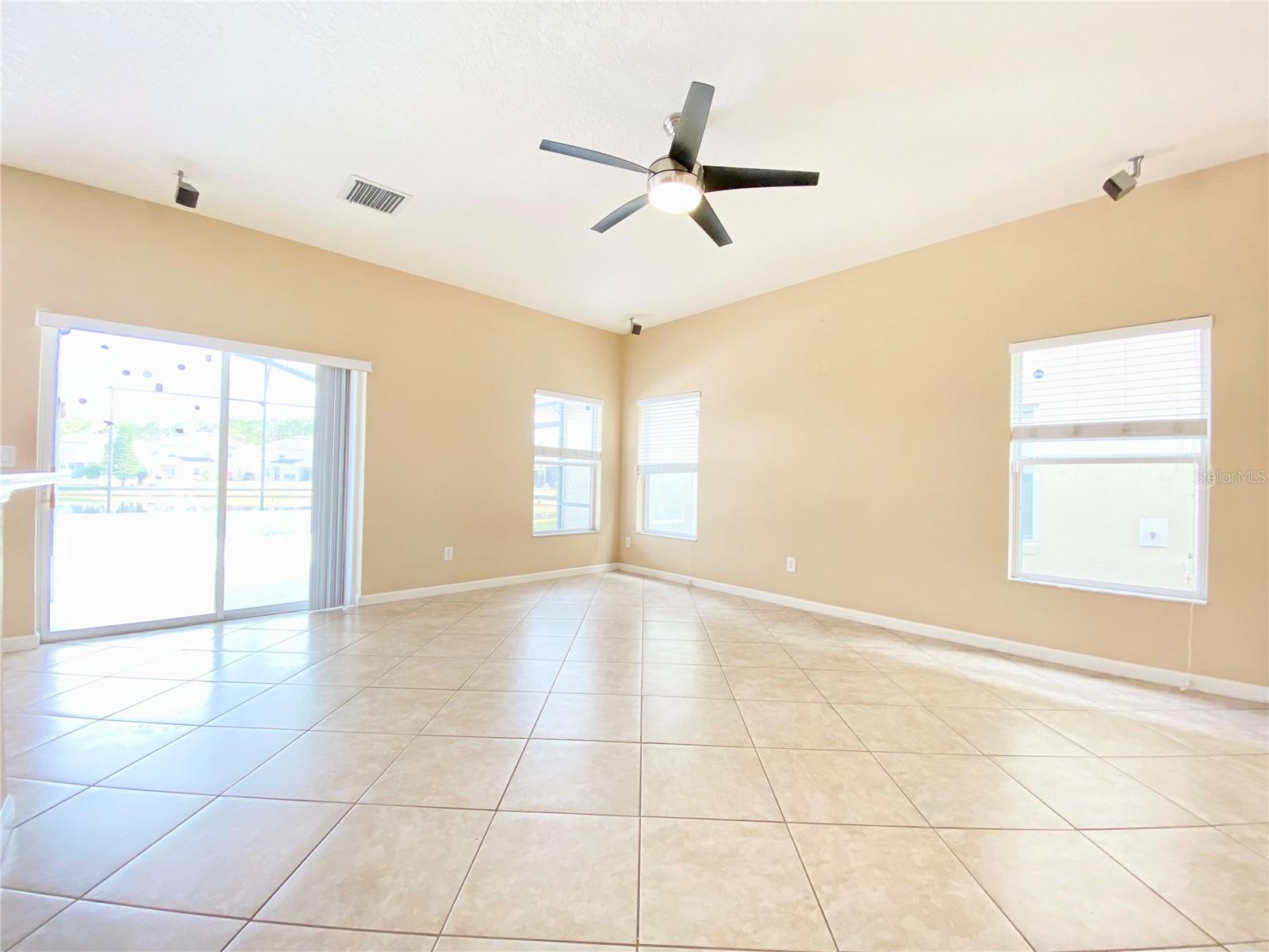 10973 Willow Ridge Loop Property Photo 14