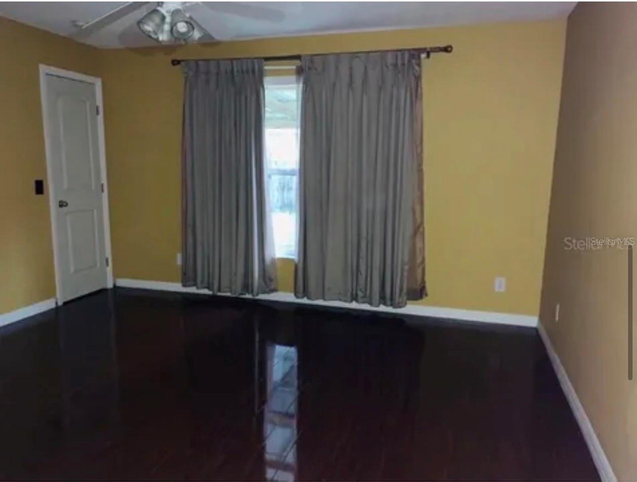 704 Caracara Ct Property Photo 3
