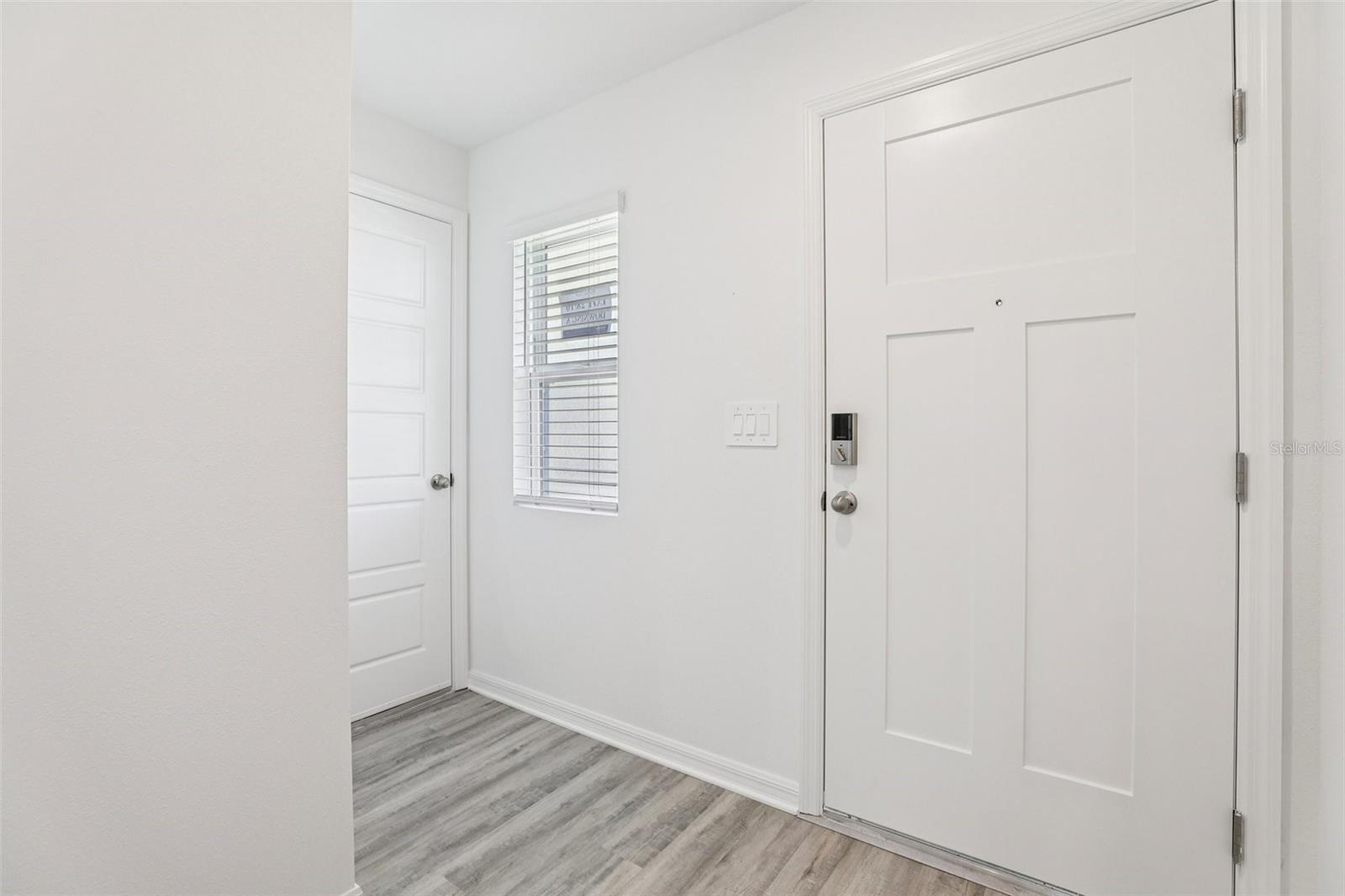 5560 Taverna Loop Property Photo 2
