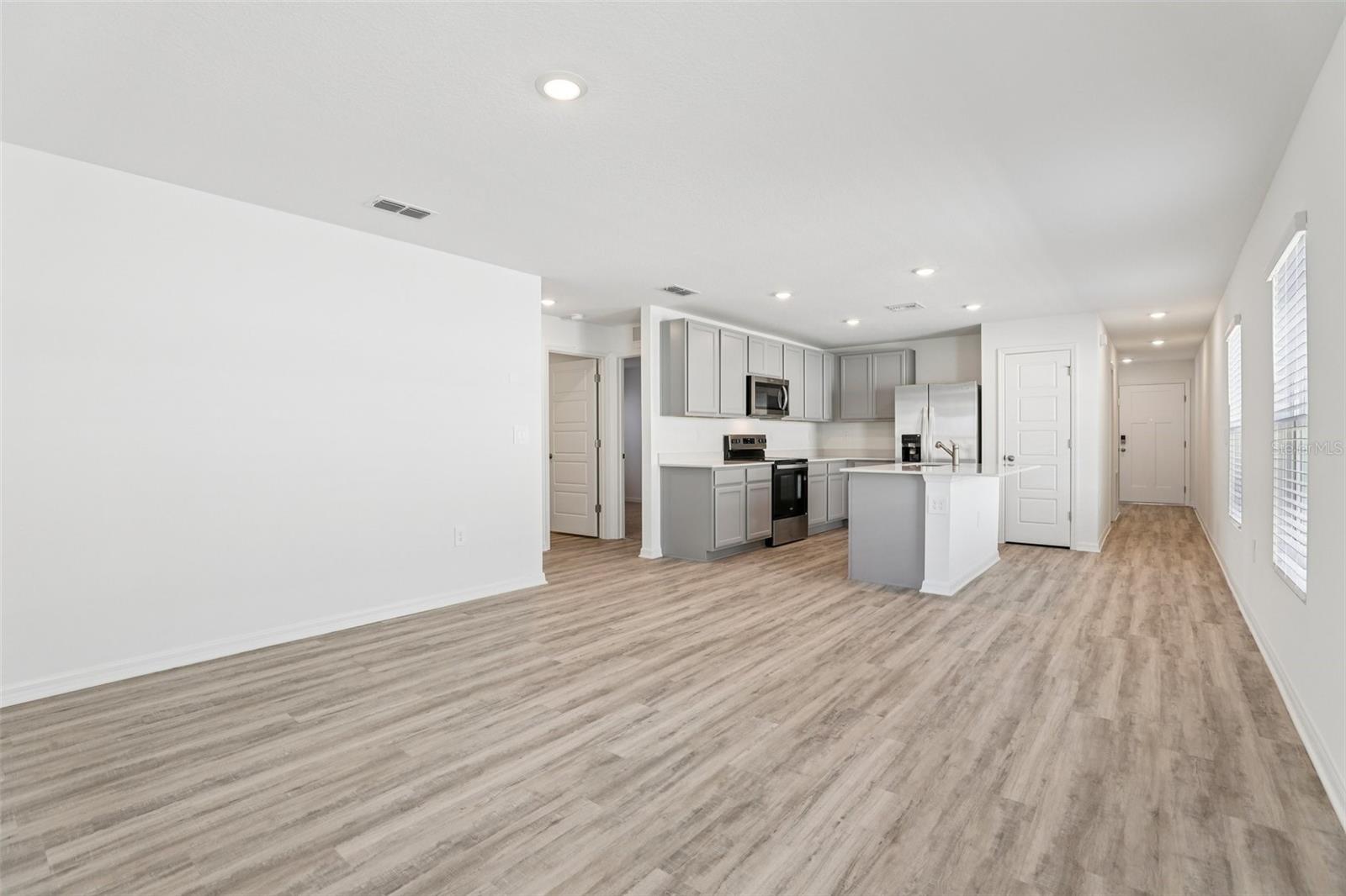 5560 Taverna Loop Property Photo 3