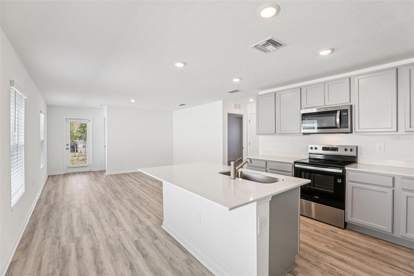 5560 Taverna Loop Property Photo 7