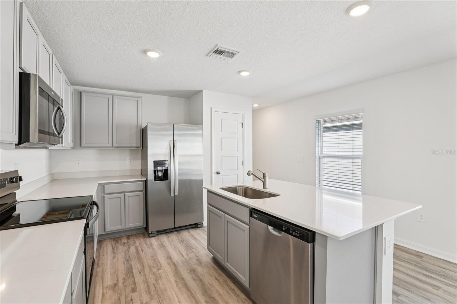 5560 Taverna Loop Property Photo 9