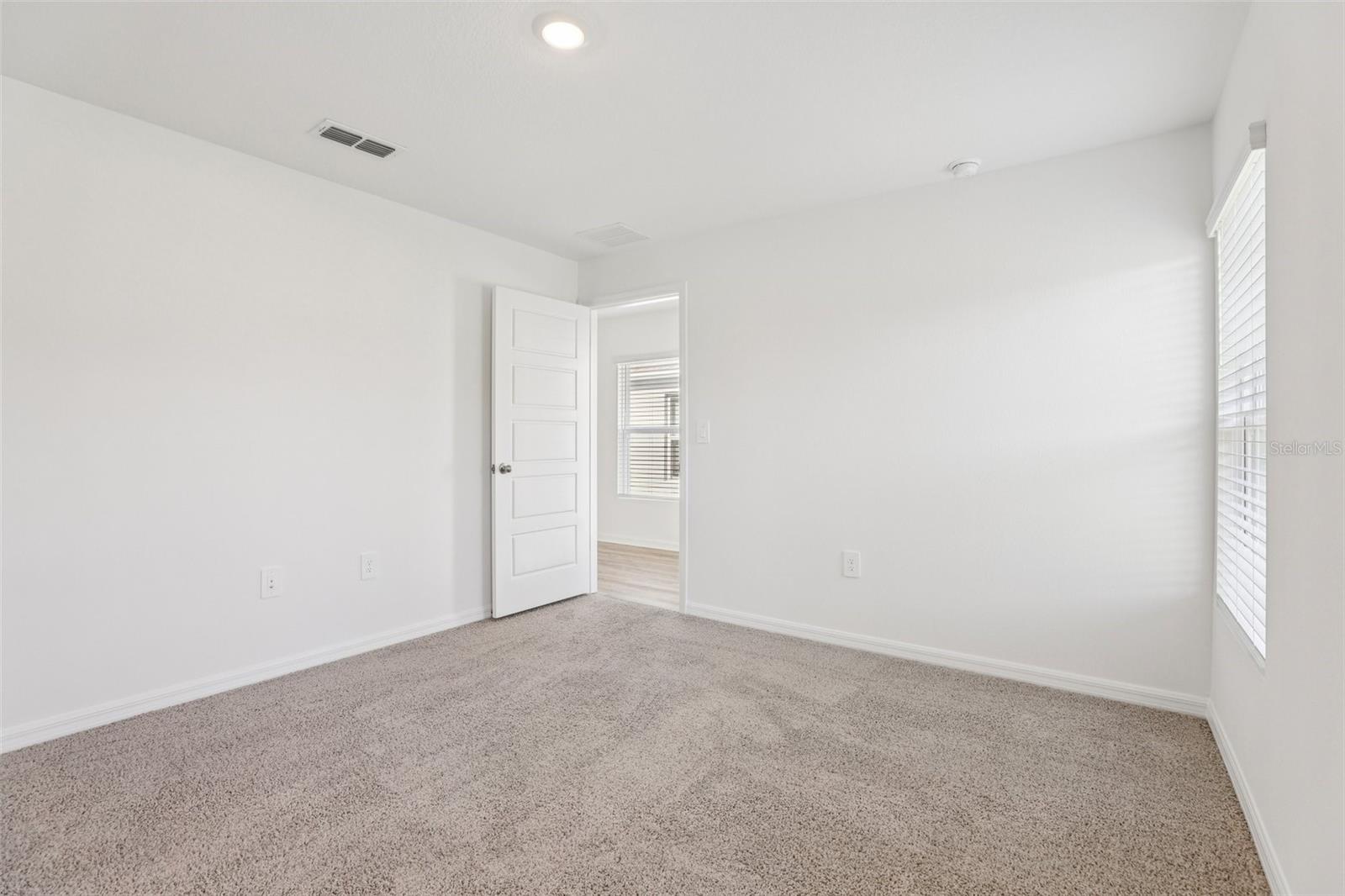 5560 Taverna Loop Property Photo 14