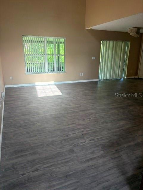 O6417502 Property Photo 2