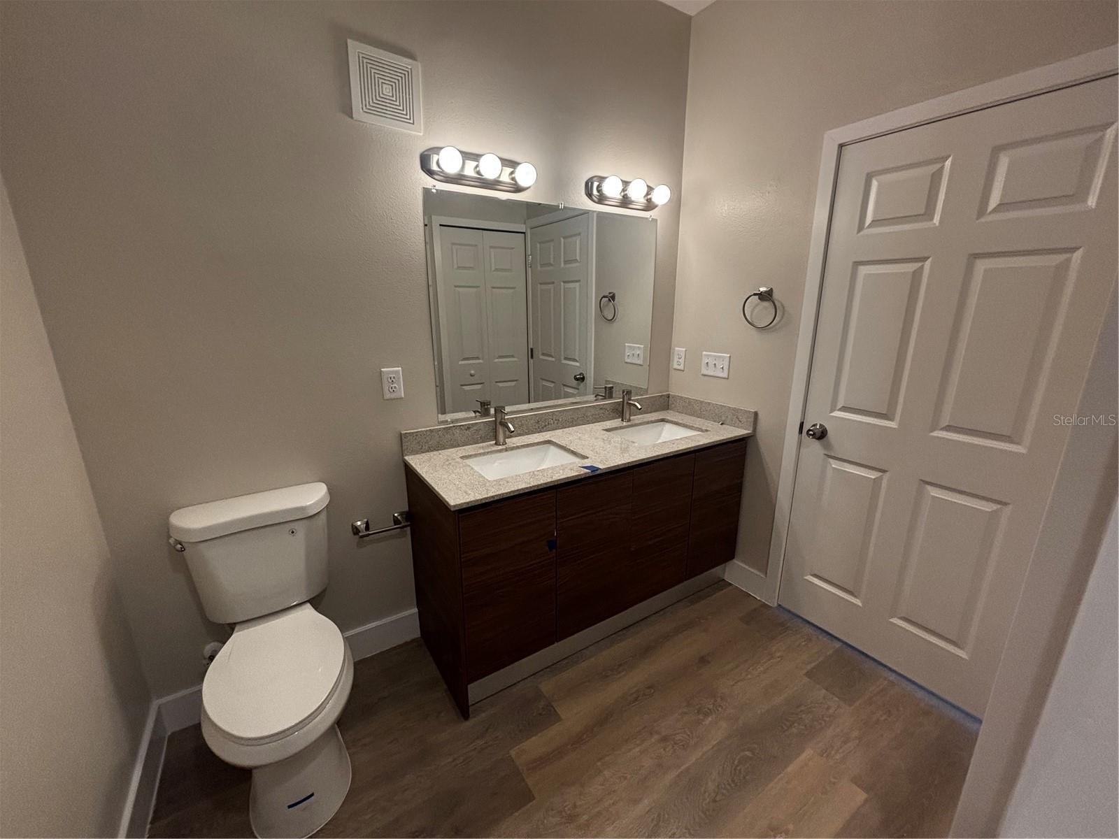 4424 S Texas Ave #1-204 Property Photo 13