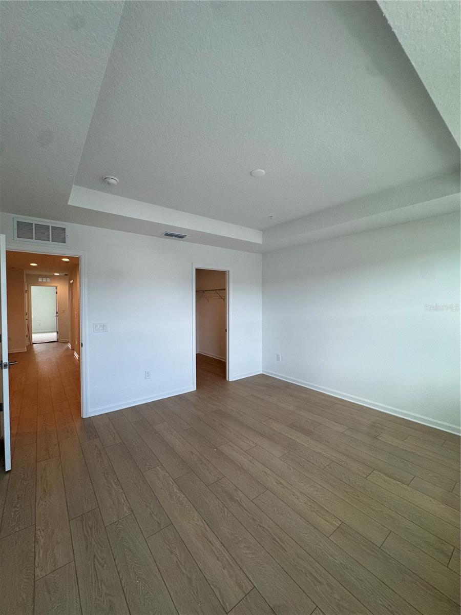 1860 Crowncrest Dr Property Photo 8