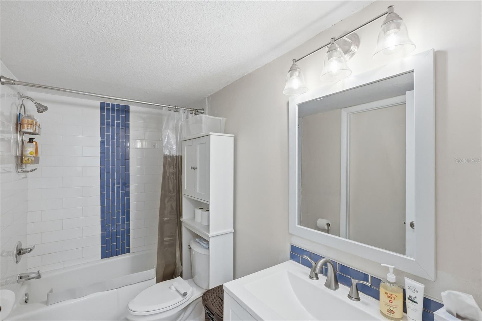 200 Fairway Dr #200 Property Photo 6