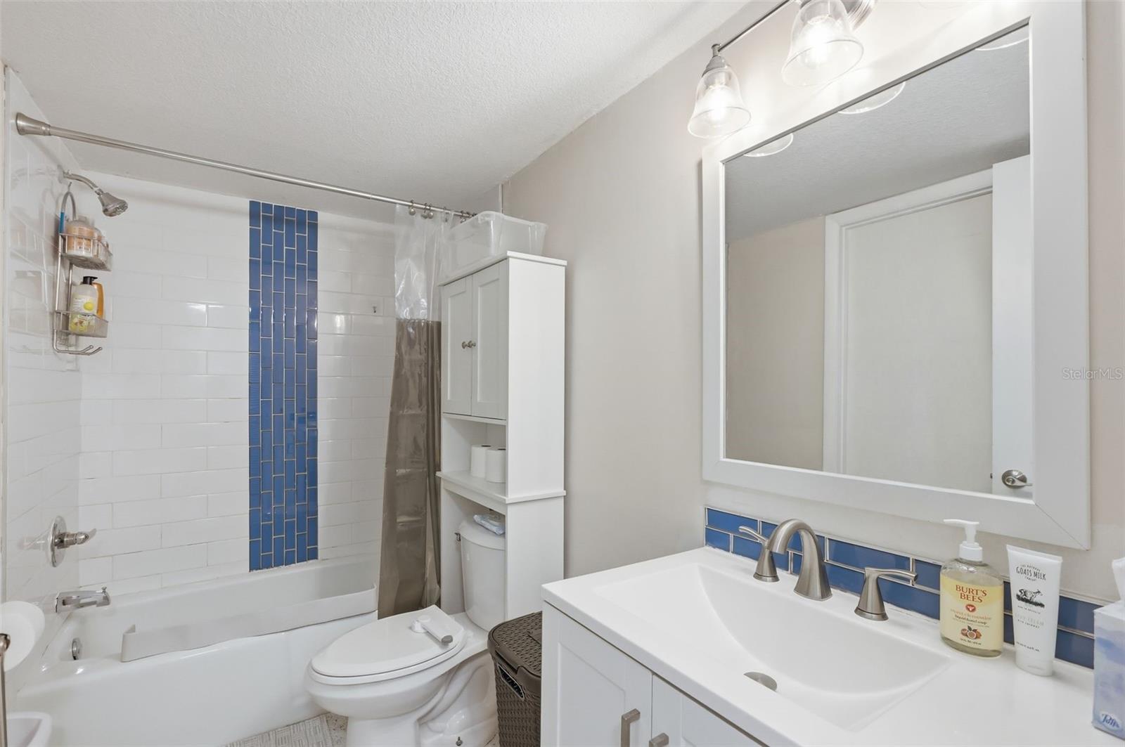 200 Fairway Dr #200 Property Photo 7