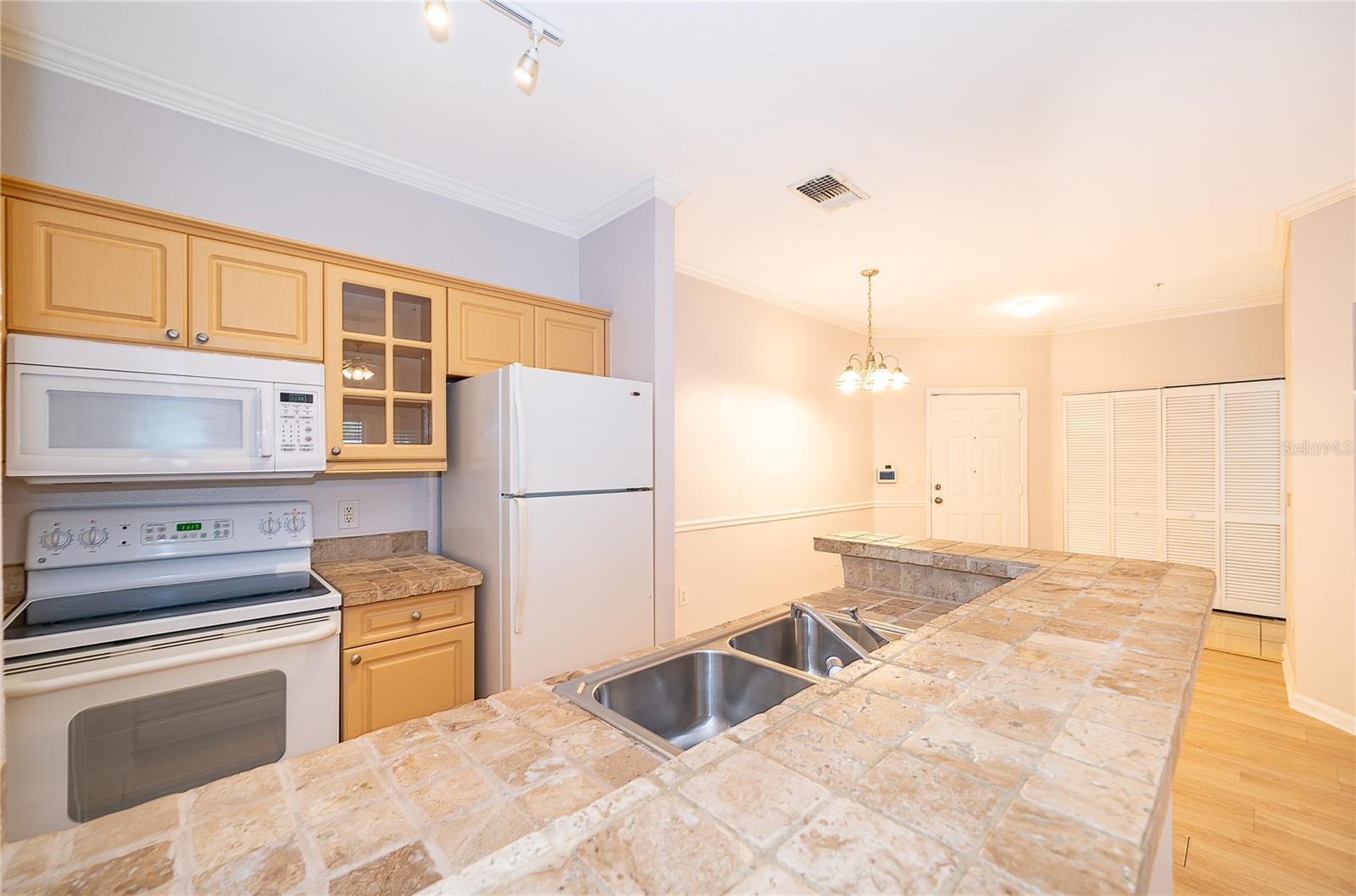 3589 Conroy Rd #1015 Property Photo 16